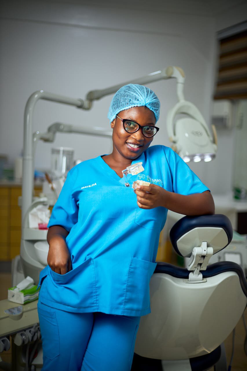 A De Santi Dental team member